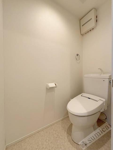 トイレ　温水洗浄便座完備♪