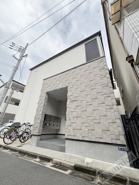 建物外観　スマートに佇むお家。毎日が楽しくなります。