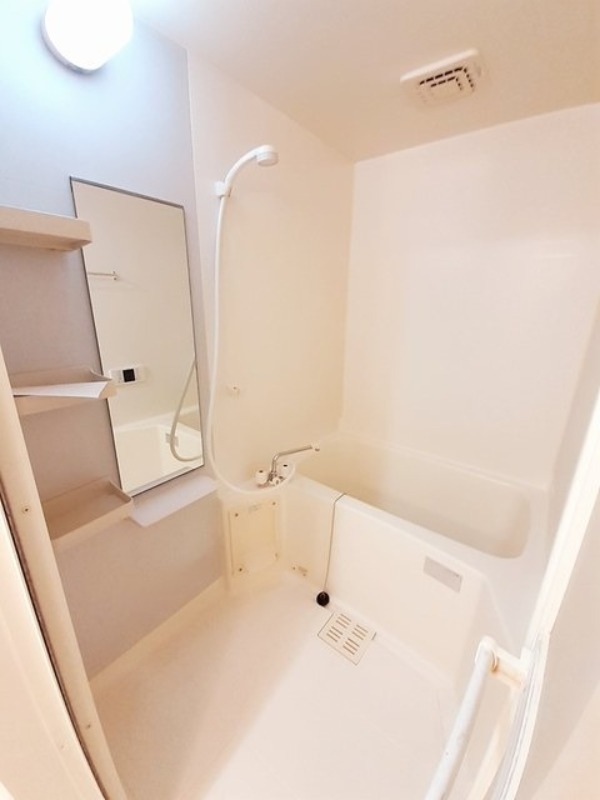 バス・シャワールーム　図面と現状に相違がある場合には現状を優先