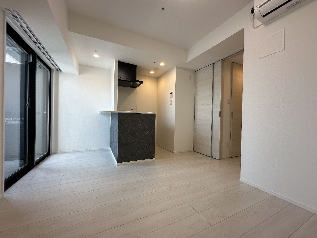 居室・リビング　ゆったり過ごせる居間です