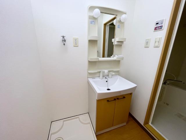 洗面設備　洗髪洗面化粧台