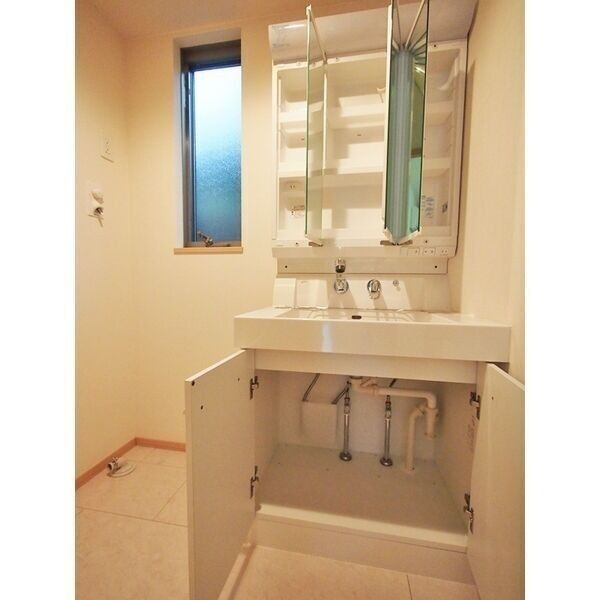 洗面設備　洗濯機置き場/シャワドレ