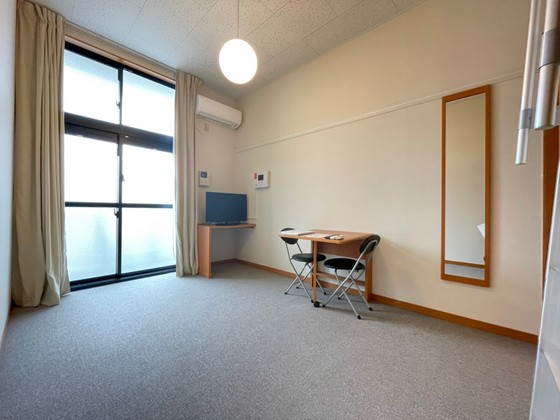 居室・リビング　※別部屋の写真です