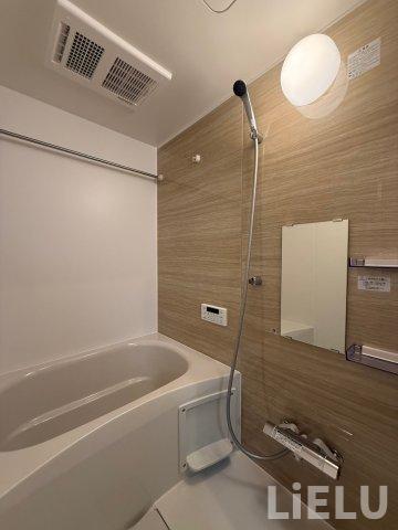 バス・シャワールーム　同シリーズ物件のモデルルームになります※現況優先
