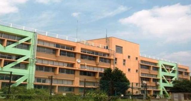 小学校　日野市立日野第一小学校（小学校）まで605m