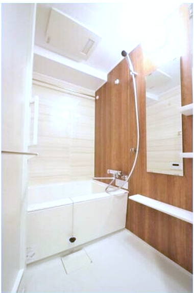 バス・シャワールーム　ご家族や長時間入浴に便利な追い炊き機能付きです♪