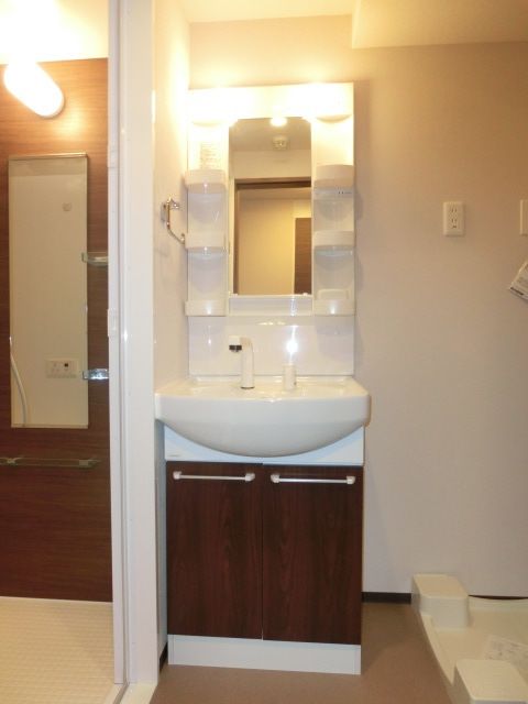 洗面設備　人気のシャンプードレッサー