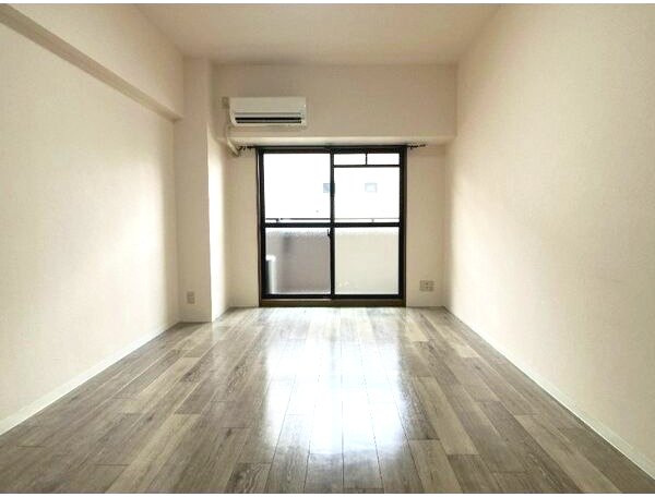 居室・リビング　※写真は同じマンションの違う部屋のものになります。