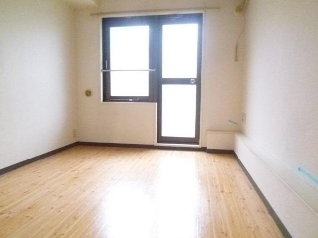 居室・リビング　明るいお部屋です