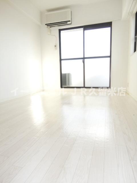 居室・リビング　「メゾン・ド・パラージュ」室内の写真です！ 明るいお部屋でお