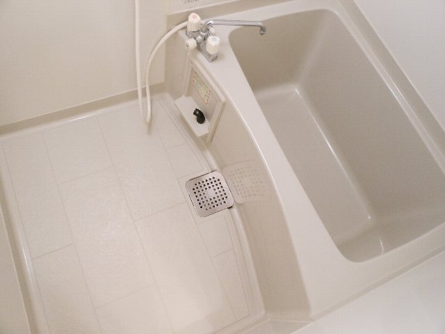 バス・シャワールーム　トイレと別のバス♪