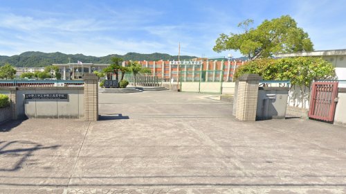 高校・高専　和歌山市立和歌山高校（高校・高専）まで1294m