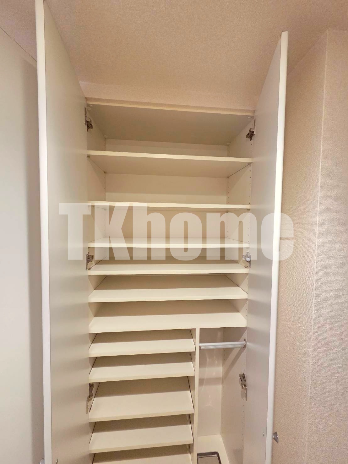 玄関　※同建物参考画像