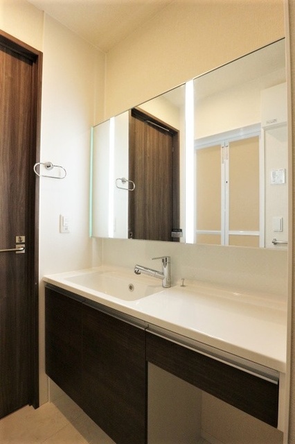 洗面設備　洗髪洗面化粧台