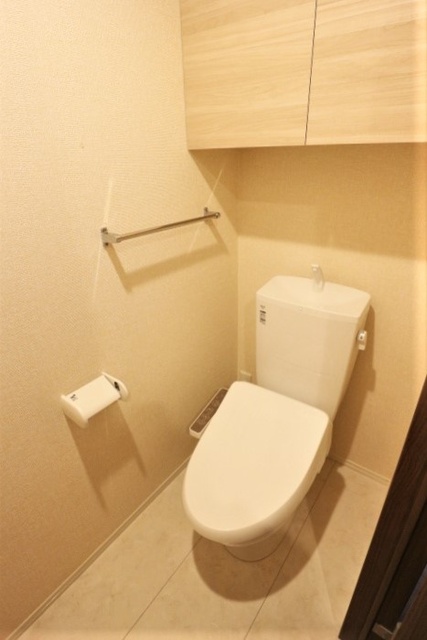 トイレ　温水洗浄暖房便座