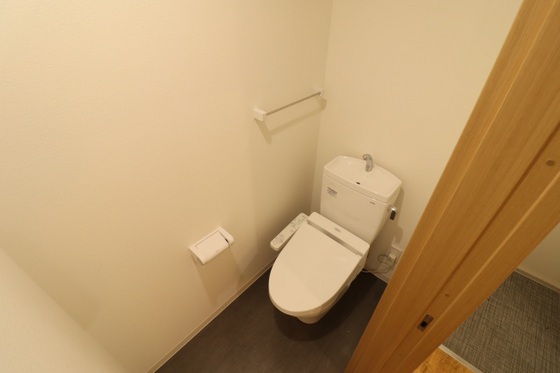 トイレ　※別号室の写真になります。