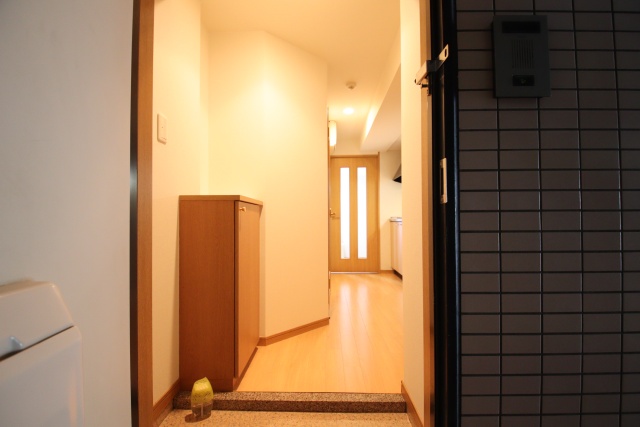 玄関　※別室の参考写真の為、現況優先です。