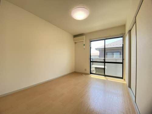 居室・リビング　他室参照(反転)