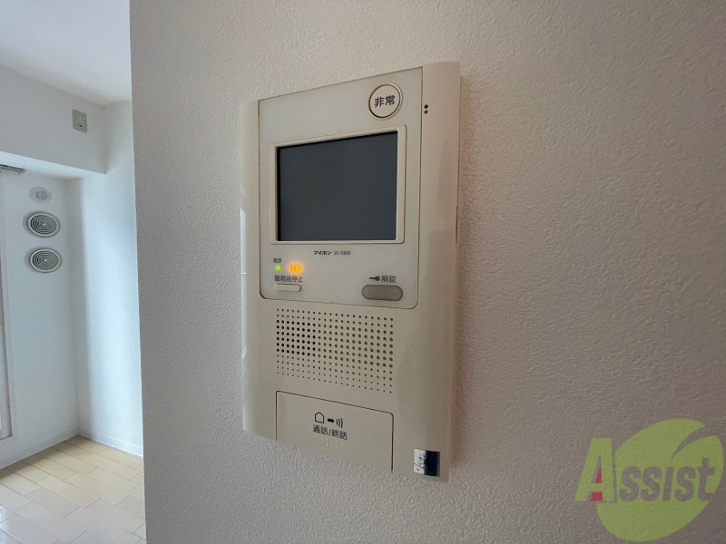 セキュリティ　ＴＶモニター付インターホンです。来客者の顔が見えるので安心！