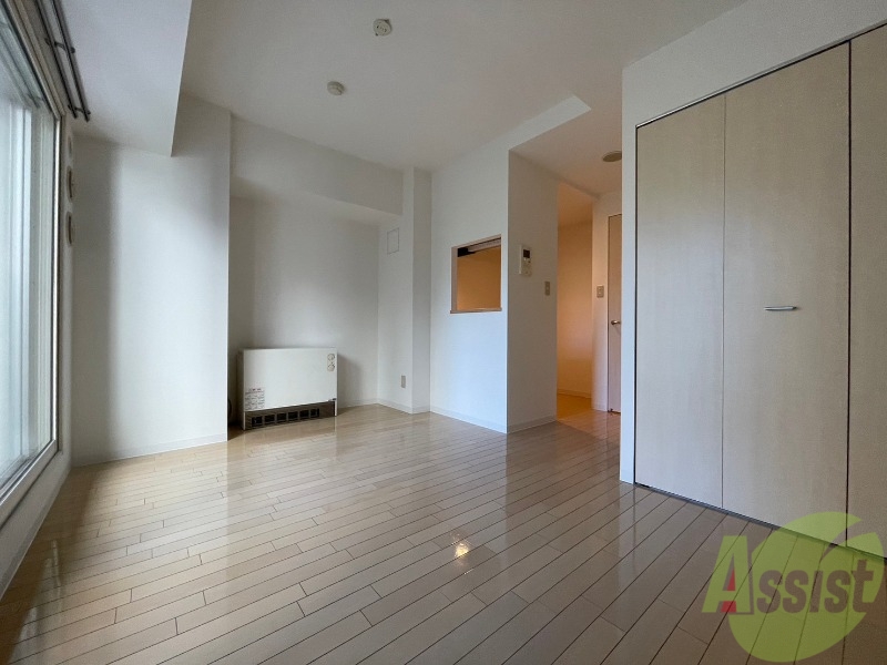 居室・リビング　広くてキレイなお部屋が広がっていて、充実した生活が送れそう。