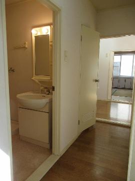 居室・リビング　室内