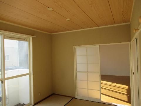 居室・リビング　室内