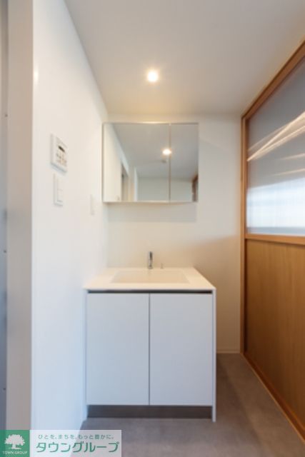 洗面設備　※写真は同タイプ住戸です。