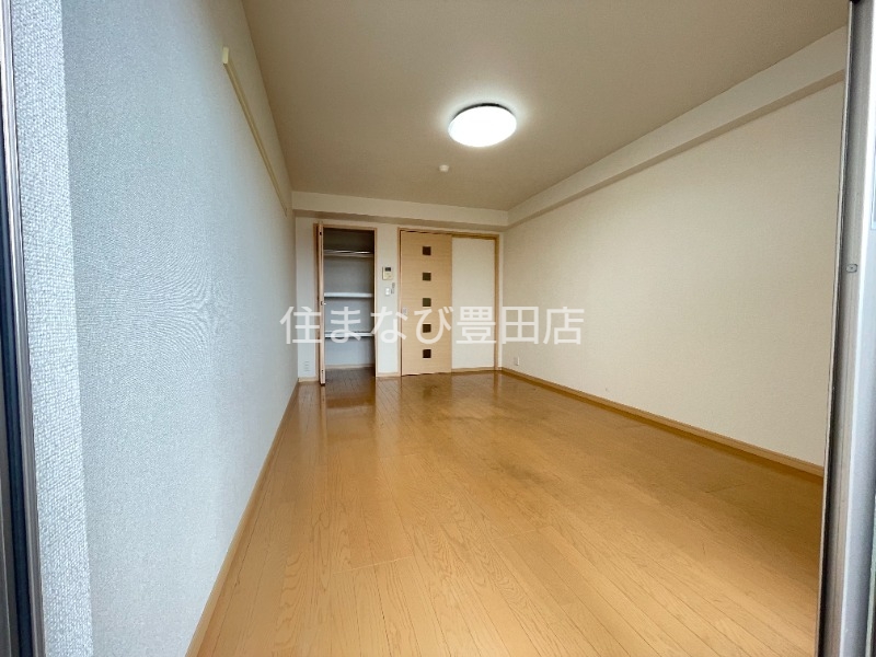 居室・リビング　清掃前