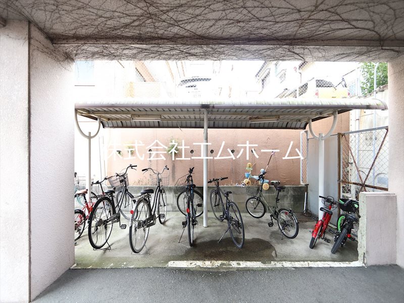その他共有部分　屋根付駐輪場