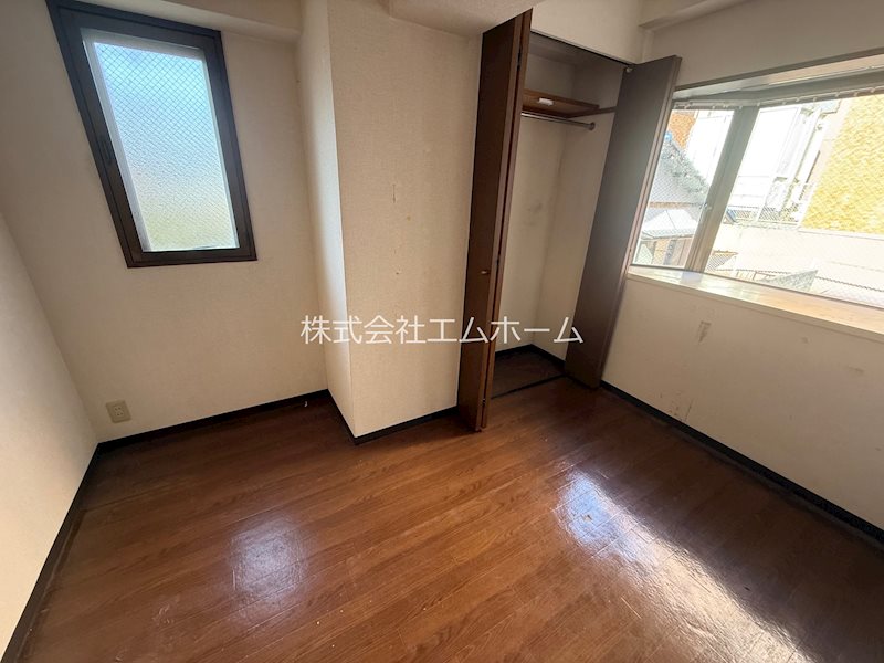 収納　洋室6帖　クローゼット付（収納充実してます）リフォーム前