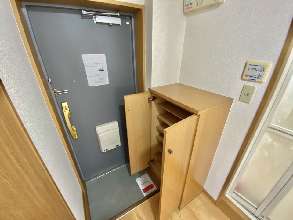 玄関　収納力のあるシューズＢＯＸです