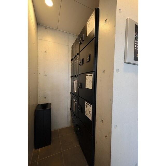 玄関　宅配ボックス