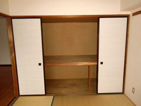 収納　押入（イメージ）