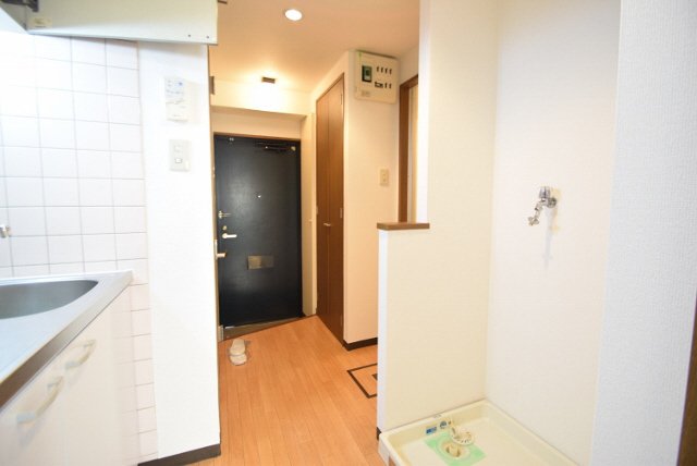 居室・リビング　キッチン周り