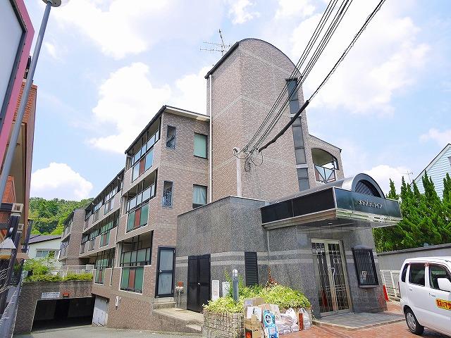 建物外観　落ち着いた雰囲気の外観です