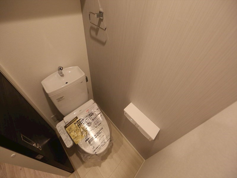 トイレ　温水洗浄暖房便座付トイレ