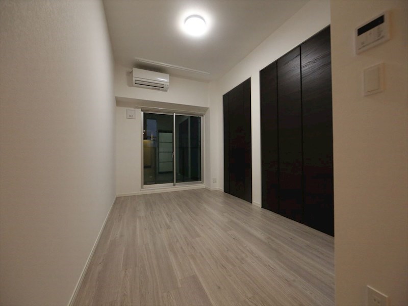 居室・リビング　ＬＤＫ10.5帖　エアコン完備　クローゼット付　バルコニー