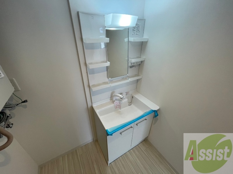 洗面設備　こちらに洗面台があります。朝の洗顔はこちらで。