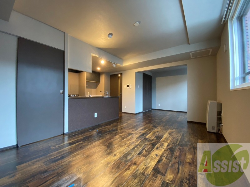 居室・リビング　広くてきれいなリビングです！快適に過ごせそうですね。