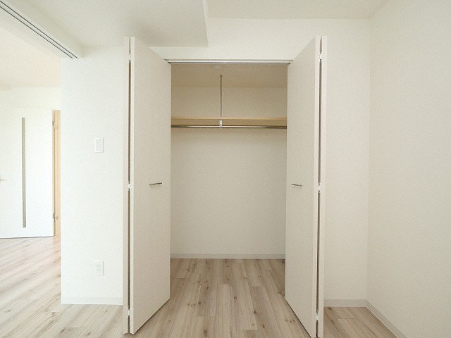 収納　両開きのクローゼット収納です♪