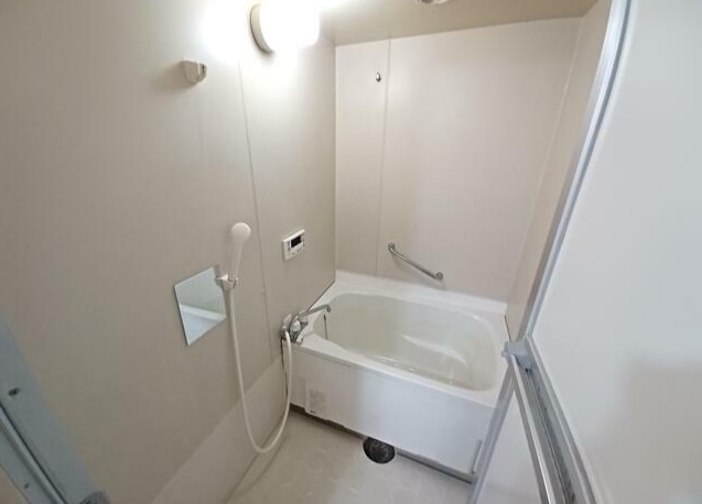 バス・シャワールーム　追い焚きバス