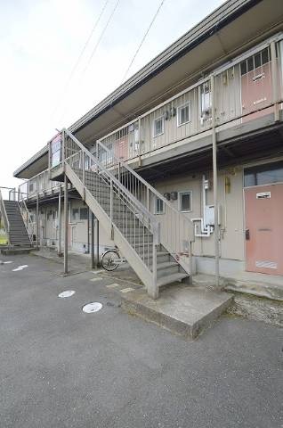 建物外観　閑静な住宅地にある物件