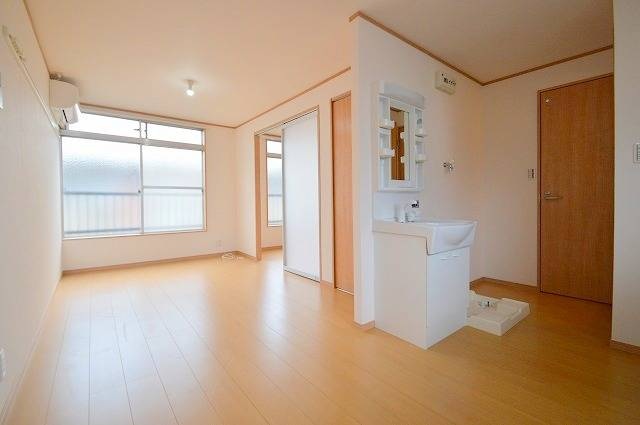 居室・リビング　日当たり良好