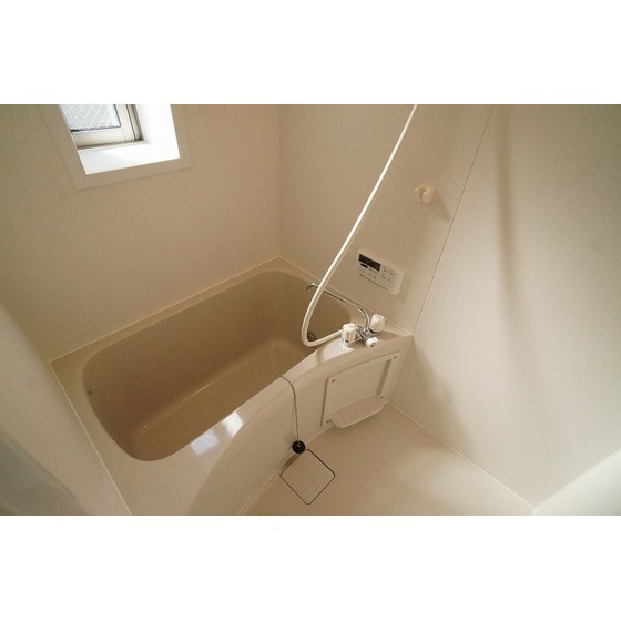 バス・シャワールーム　追い焚き・浴室乾燥機完備