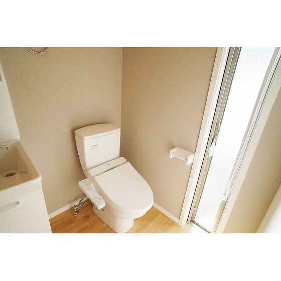 トイレ　温水洗浄便座