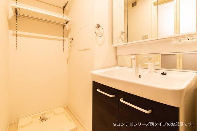 洗面設備　参考写真　同タイプのお部屋の写真です