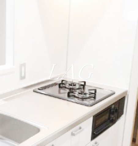 その他設備　グリル付きコンロです。