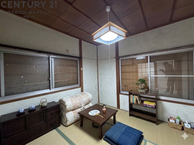 居室・リビング　画像中の家具はAIにより配置加工されているため、付属しません