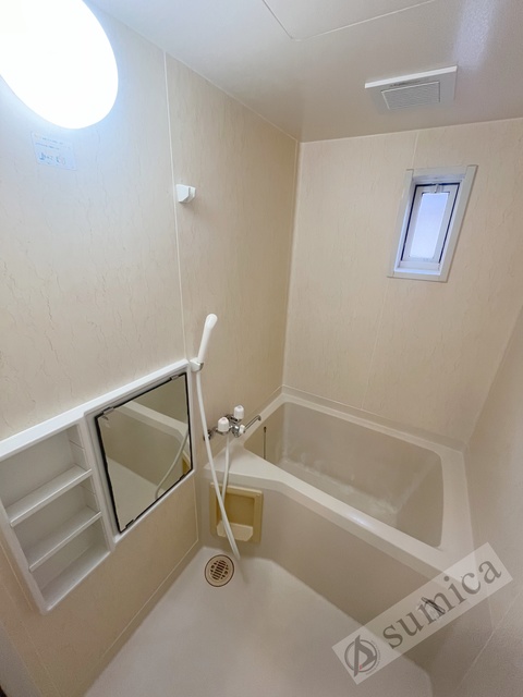 バス・シャワールーム　新しい浴室で湯船に浸かってゆったり♪♪