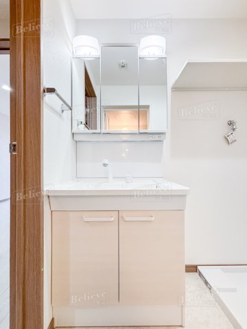 洗面設備　綺麗で明るい洗面所です☆